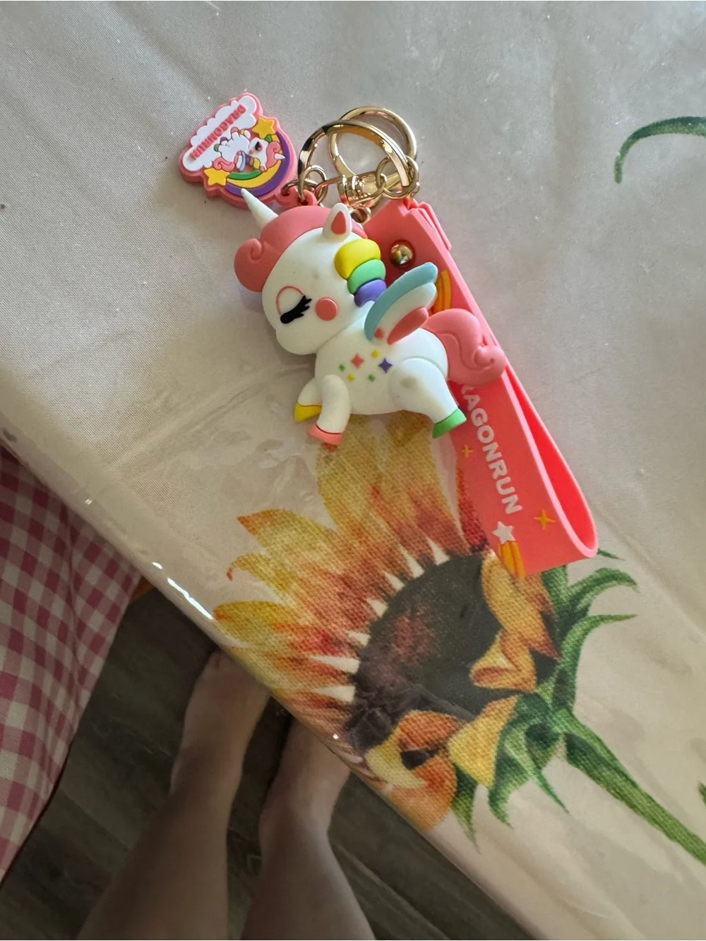 Dragon run unicorn keychain